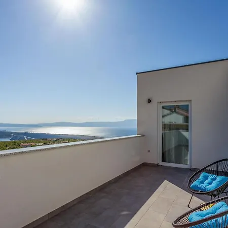 Gorgeous In With Kitchen Holiday home