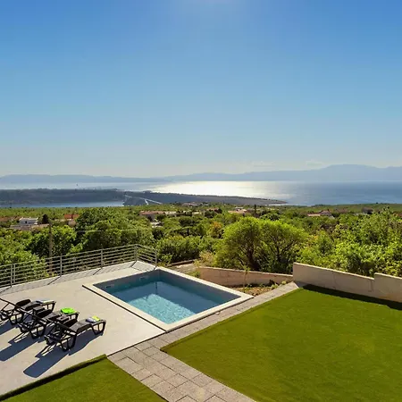 Holiday home Gorgeous In With Kitchen *