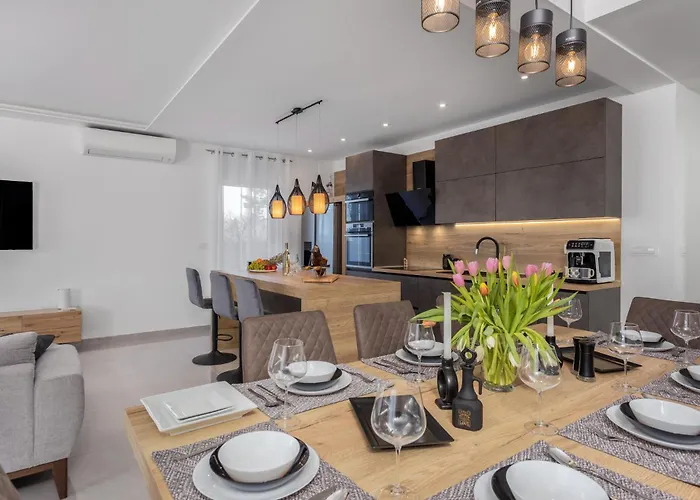 Gorgeous In With Kitchen Vakantiehuis